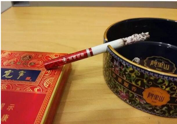 寬窄五糧濃香，香煙邂逅五糧液你值得擁有